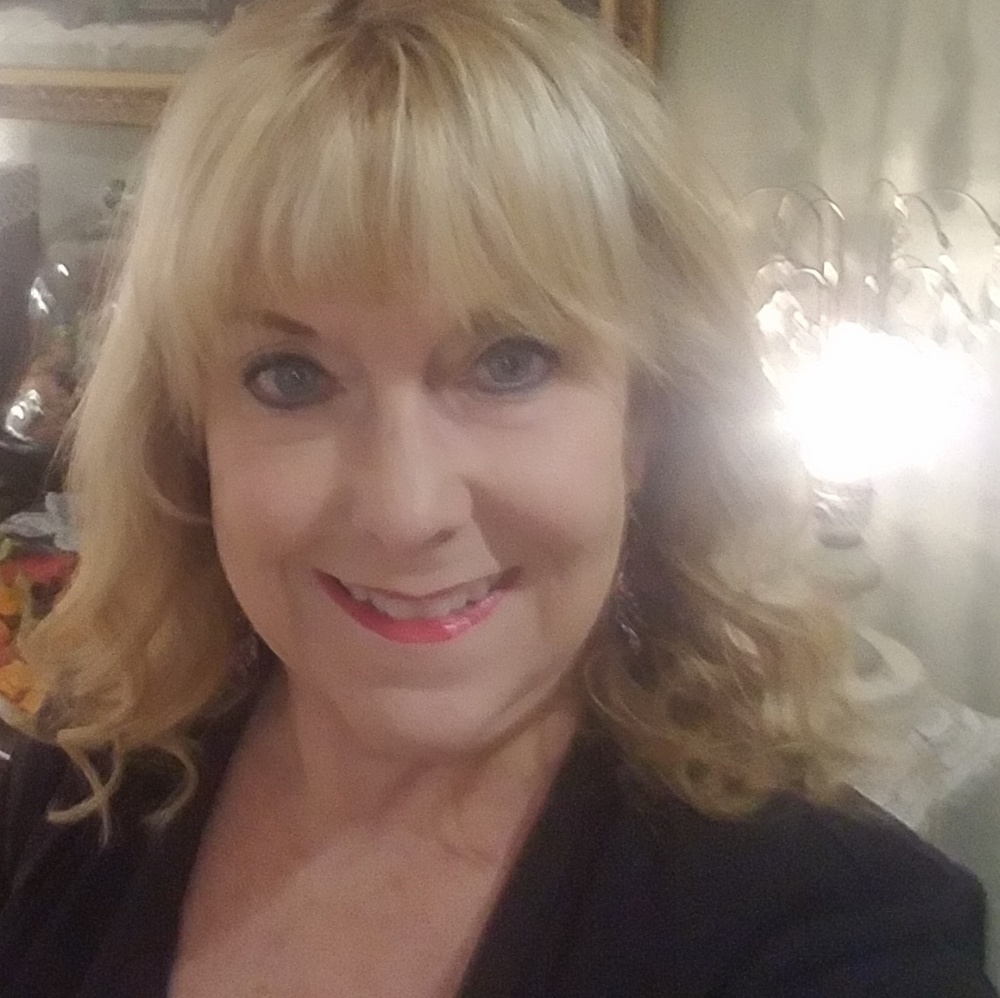 Meet your Posher, Debra